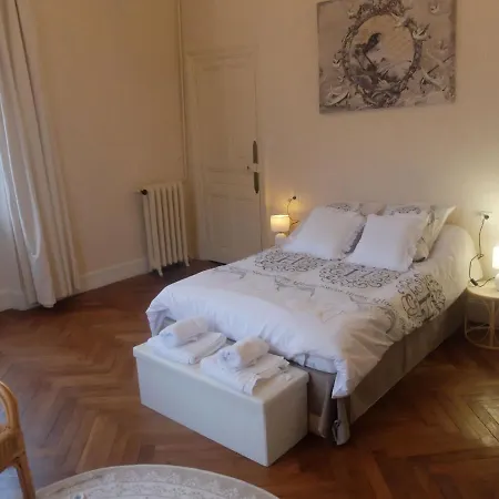 La Du Chapelier בית הארחה Espéraza