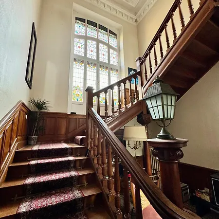 La Du Chapelier Guest house *