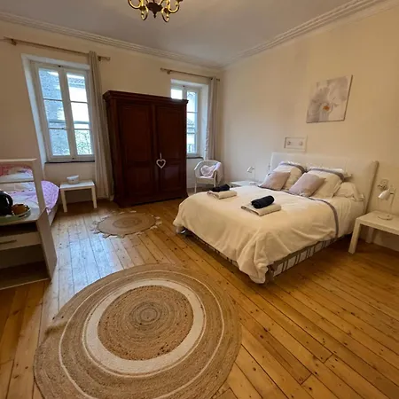 בית הארחה La Du Chapelier Espéraza