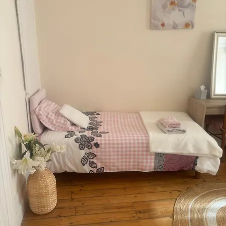 La Du Chapelier Guest house *