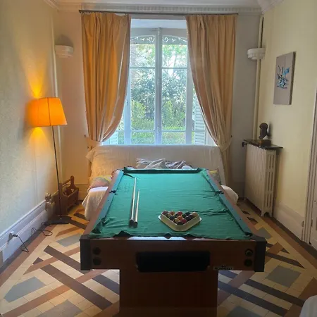 La Du Chapelier בית הארחה 4*