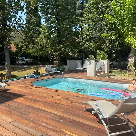 בית הארחה La Du Chapelier 4*